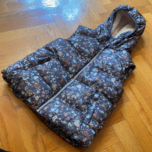 Zara puffer vest - Picture 1 of 4